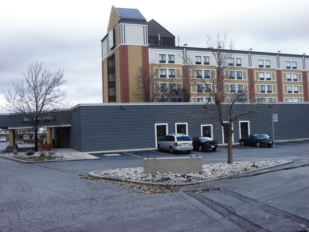 Holiday Inn Express & Suites Toronto Airport West By Ihg Mississauga Exterior foto